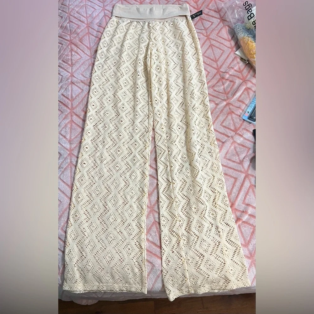 Elegant Cream Lace Women's Pants - Picture 2 of 5